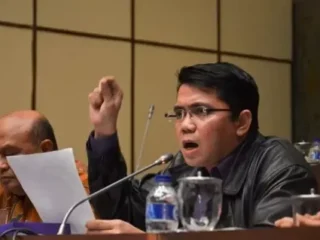 Politisi PDIP Datangi MK, Minta Paslon Ikram M Sangadji-Ahlan Djumadil Didiskualifikasi