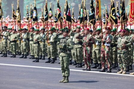 Presiden Prabowo Pimpin Upacara Gelar Pasukan