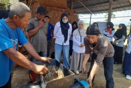 Digitalisasi dan Inovasi, PKM UTS Ubah Wajah Industri Batu Bata Merah Rumahan di Gowa