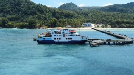 Harapan Jadi Nyata, Kapal Ferry Uji Sandar Perdana di Pasilambena